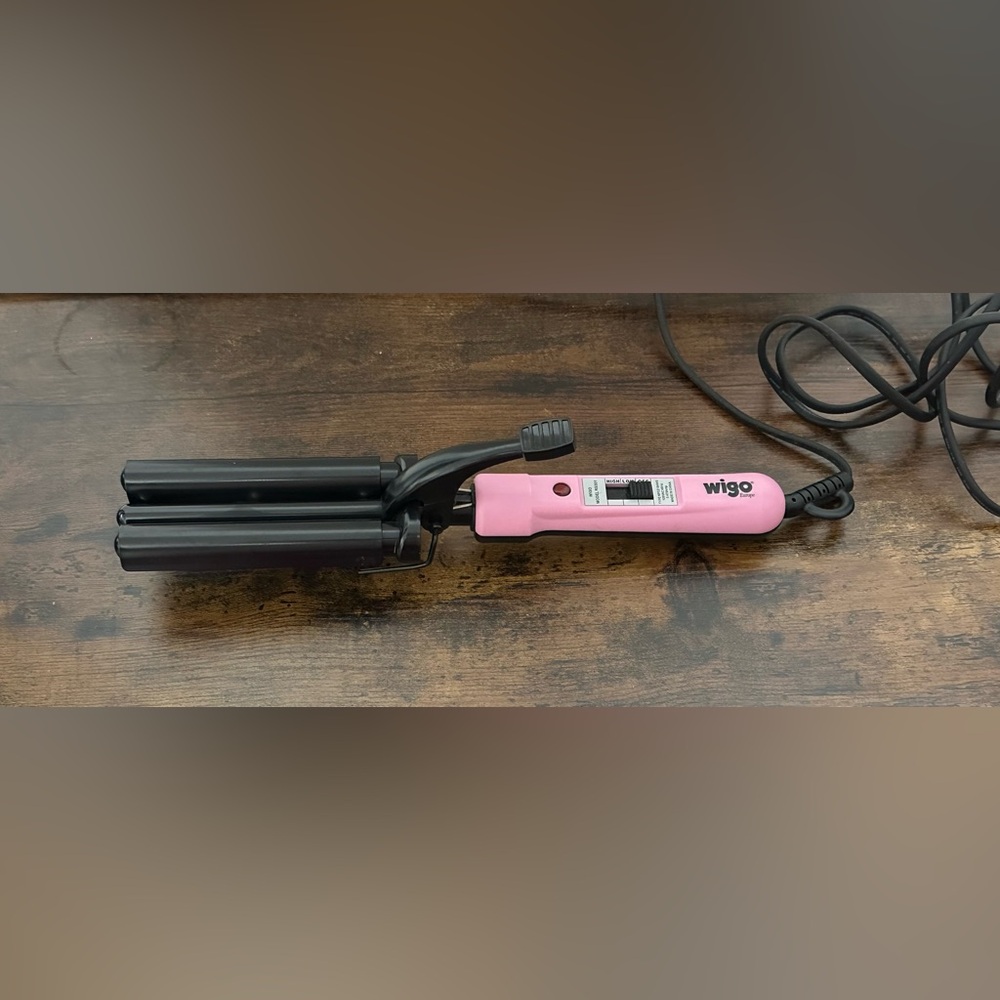 Wigo Pink Hair Styling Tool